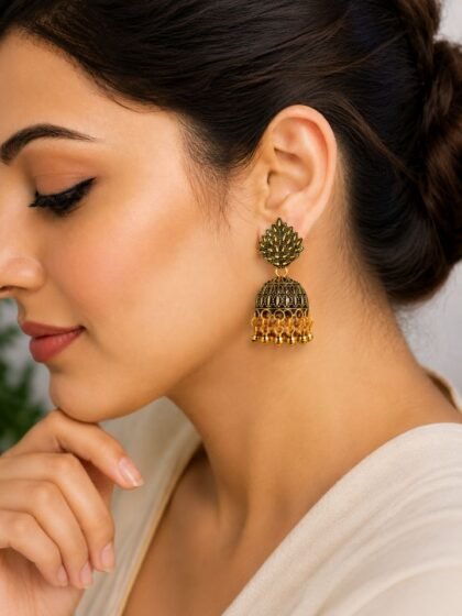 Buy Trendy Earrings, Hair Claw, Lunch Boxes Online | Esyko