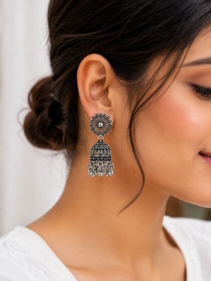 Buy Trendy Earrings, Hair Claw, Lunch Boxes Online | Esyko